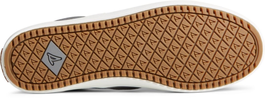 Crest Lug Suede Chukka Gris Sperry